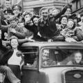 Revellers-on-The-Strand-London-VE-Day